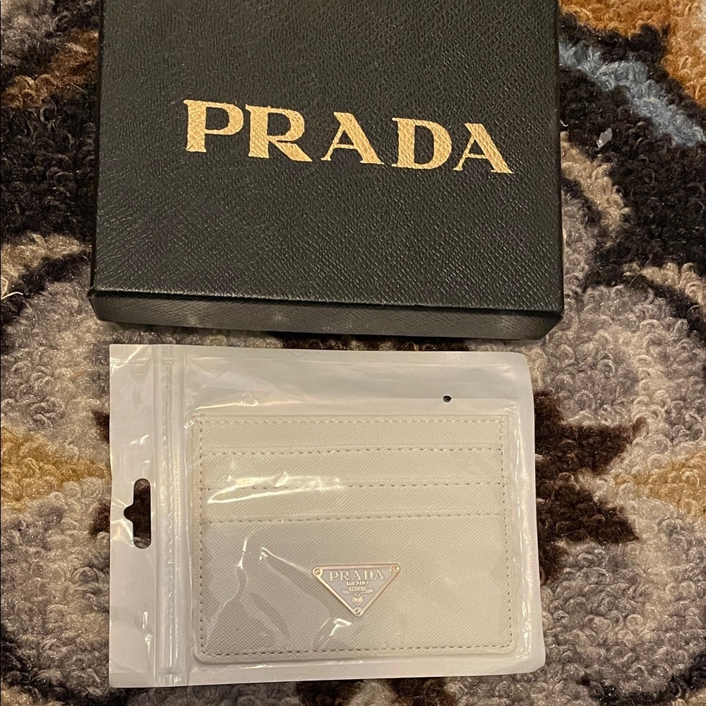 Elegant White Card Holder. Closet clear out. No returns. 6 card holder slots.